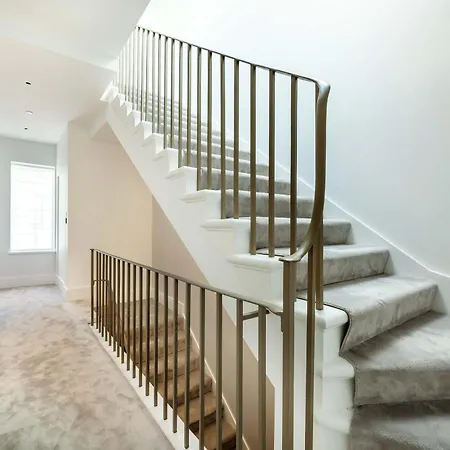Apartment Fitzrovias 3 Bedroom 4 Bathroom Penthouse With Terrace Aircooling And Lift