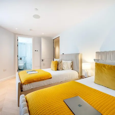 Fitzrovias 3 Bedroom 4 Bathroom Penthouse With Terrace Aircooling And Lift London