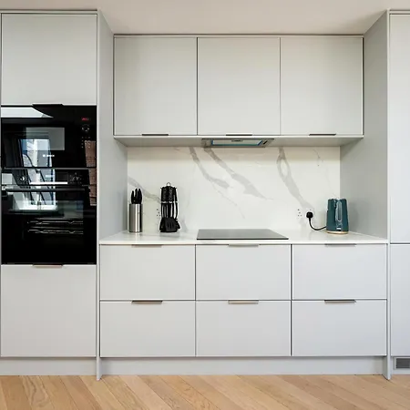 Fitzrovias 3 Bedroom 4 Bathroom Penthouse With Terrace Aircooling And Lift London