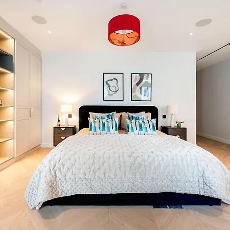 Fitzrovias 3 Bedroom 4 Bathroom Penthouse With Terrace Aircooling And Lift *