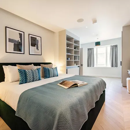 Fitzrovias 3 Bedroom 4 Bathroom Penthouse With Terrace Aircooling And Lift * London