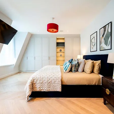 Fitzrovias 3 Bedroom 4 Bathroom Penthouse With Terrace Aircooling And Lift * London