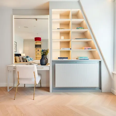 Fitzrovias 3 Bedroom 4 Bathroom Penthouse With Terrace Aircooling And Lift *