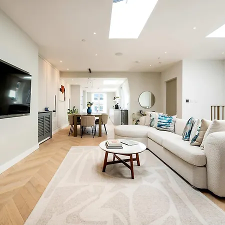 Fitzrovias 3 Bedroom 4 Bathroom Penthouse With Terrace Aircooling And Lift