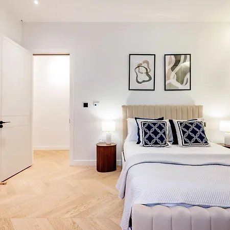 Private & Exclusive In The Heart Of Fitzrovia Apartment London