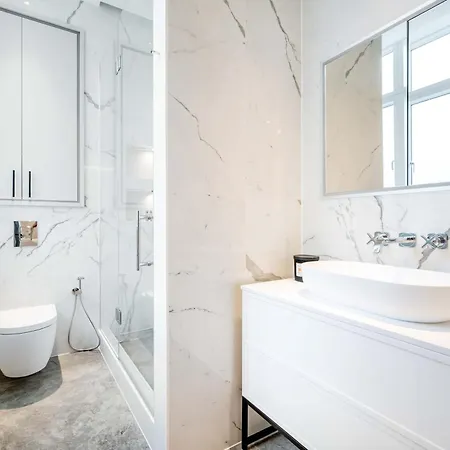 Private & Exclusive In The Heart Of Fitzrovia Apartment *