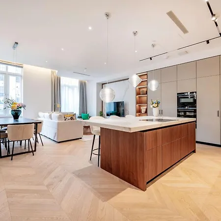 Private & Exclusive In The Heart Of Fitzrovia *