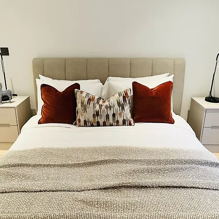 Apartment Stylish White Flat - Steps To Tube Westfield & Portobello *