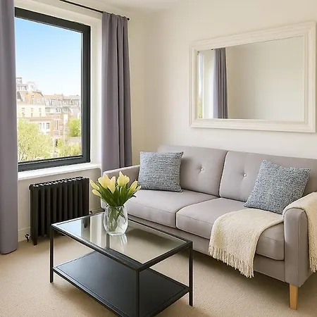 Spacious 3 Bed Kings Road Sw6 *