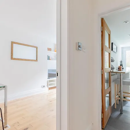 Apartment Cosy 1bd Flat Heart Of North West London
