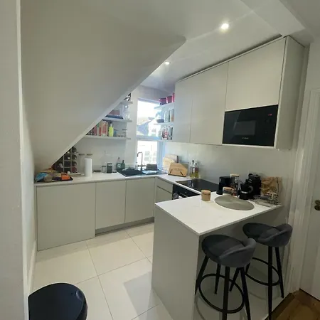 Apartment Boutique 2br With Roof Terrace Near Tube - West Kensington *
