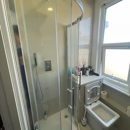 Boutique 2br With Roof Terrace Near Tube - West Kensington London