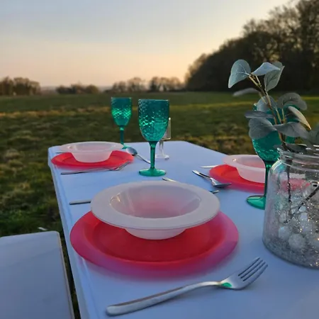 Readers Field Glamping * Great Sampford