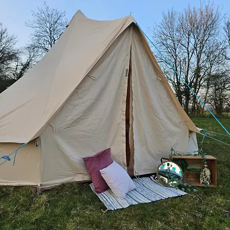 Readers Field Glamping Luxury tent Great Sampford