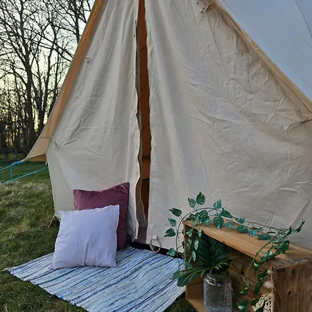 Readers Field Glamping Luxury tent Great Sampford