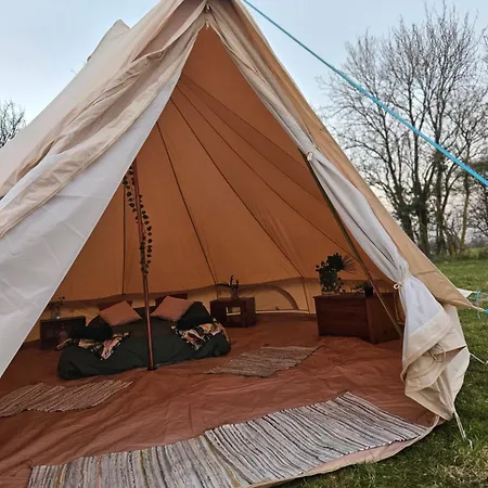 Readers Field Glamping *