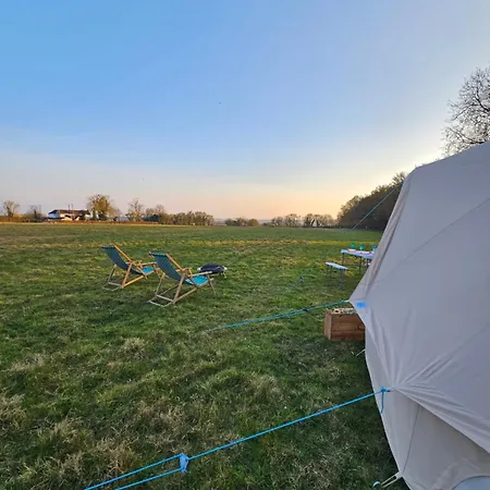 Luxury tent Readers Field Glamping