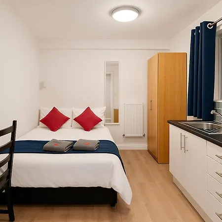 Heathrow , London , Shortstays *