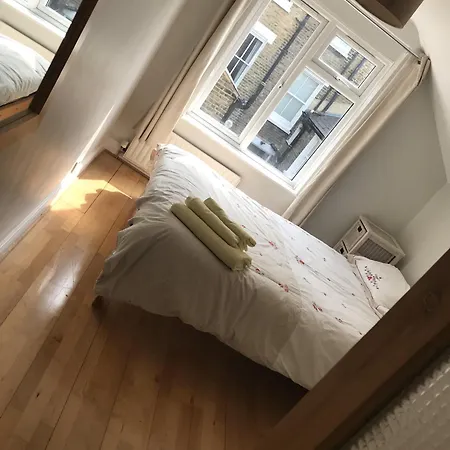 Holiday home Quiet 5 Bed Vauxhall House With Garden And Roof Terrace