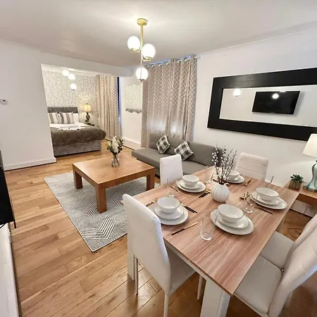 Beautiful Marble Arch Flat * London