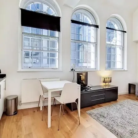 Apartamento Tower Hill Beautiful