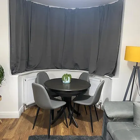 Comfy 2bedroom Apartm Wembley Stadium 9 Min Away * Londyn