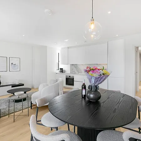公寓 Pass The Keys Chic 3-bedroom Retreat With Private Balcony 伦敦