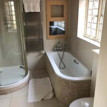 Willesden Boutique Hotel *