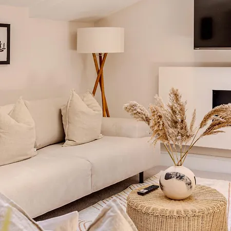 Normand Gardens, Greyhound Road, W14 9sb * London