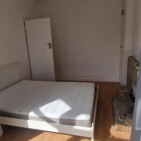 Ritz Place 3 *