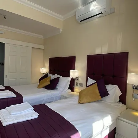 Crompton 4* Hounslow