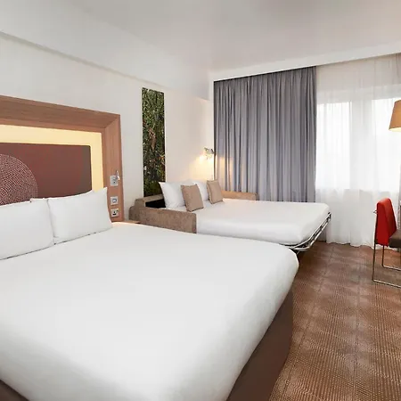 Novotel West Hotel 4*