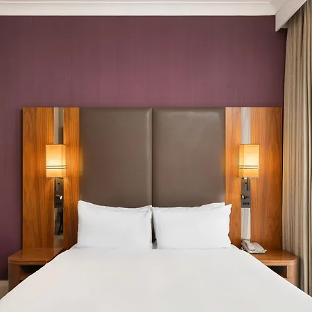 Crowne Plaza London By Ihg Hotel Ealing