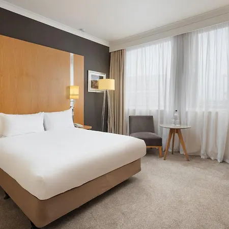 Crowne Plaza London By Ihg Hotel Ealing