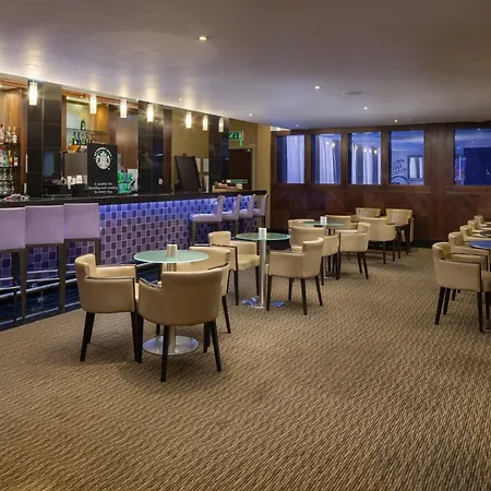 Hotel Crowne Plaza London By Ihg 4*