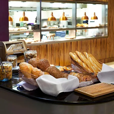 Novotel West 4*