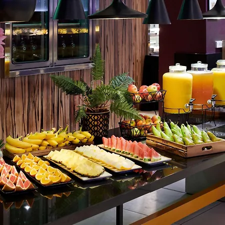 Hotel Novotel West