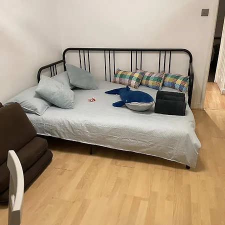 Surrey Docks Se16 Near Canada Water N Easy Access Canary Wharf London