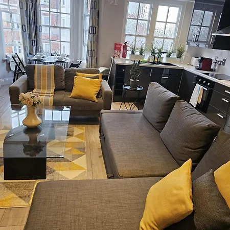 Stunning 3 Bedroom In London