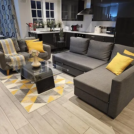 Stunning 3 Bedroom In London