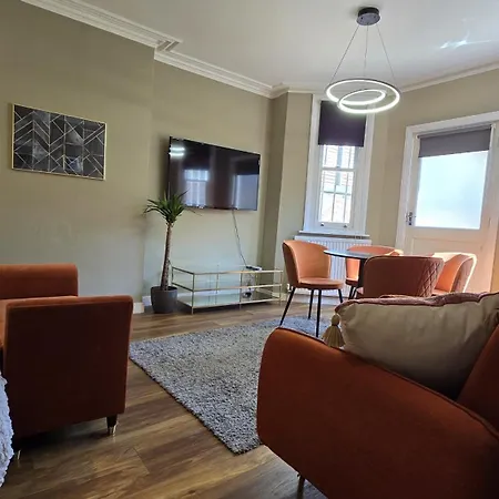Apartment Spacious For 4 Flat Near Regents Park N2 *