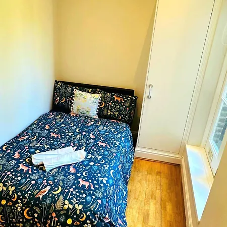 Apartment Delightful By Kensington & Chelsea Desirable Locations W8 Sw *