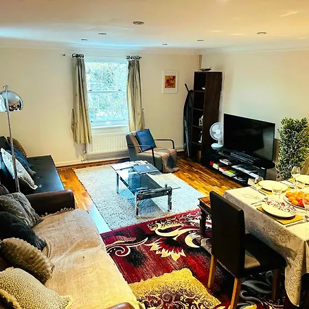 Delightful By Kensington & Chelsea Desirable Locations W8 Sw Apartment *