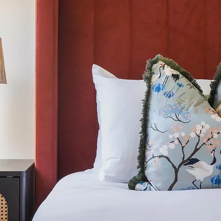 Stylish Family Near Kensington High Street * London