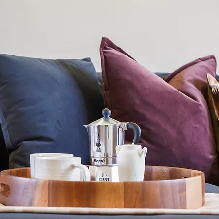 Stylish Family Near Kensington High Street Apartment *