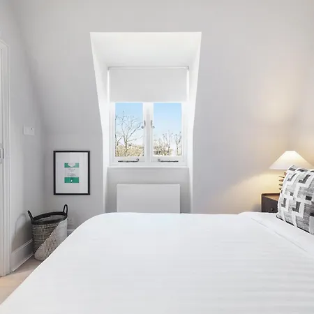 Stylish Family Near Kensington High Street * London