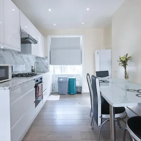 Apartment Gucci Flat In Knightsbridge London