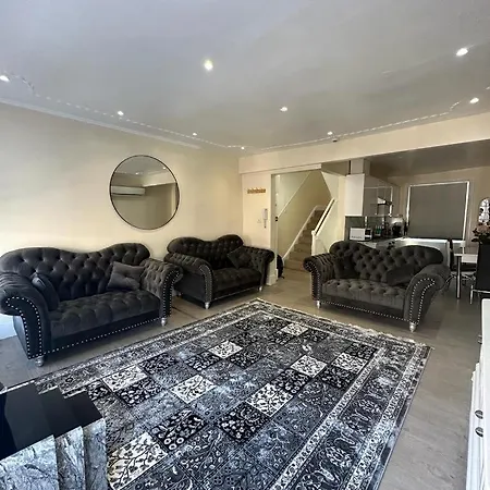 Apartment Gucci Flat In Knightsbridge