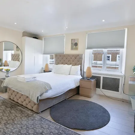 Apartment Gucci Flat In Knightsbridge