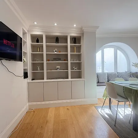Spacious And Cosy 3brs 5f House In Heart Of Villa
